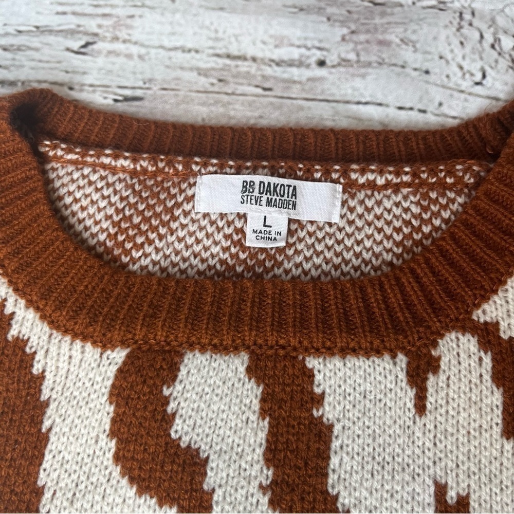 BB Dakota by Steve Madden Riga Zebra Jacquard Sweater Size L - Picture 2 of 8